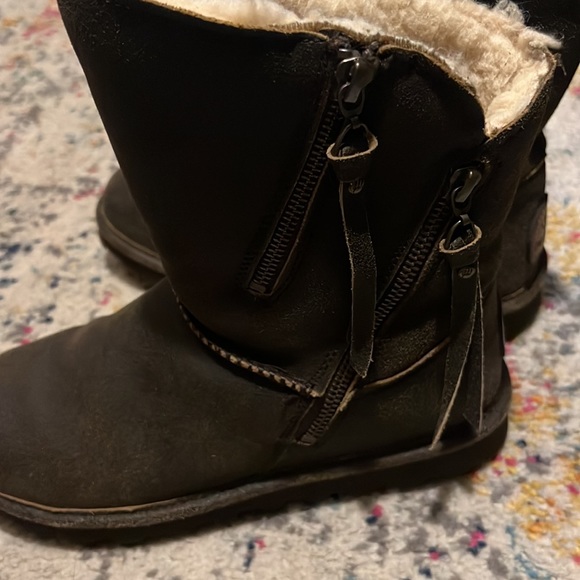 Bear paw boots ! - Picture 4 of 4